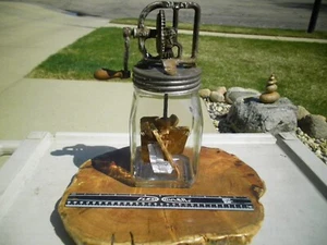 Vintage Two Quart Dazey No 20 Butter Churn RARE DAISY ON THE BOTTOM - Pat. 1922 - Picture 1 of 8