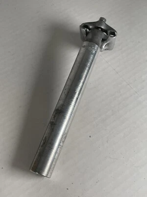 Campagnolo Seatpost 27,2 mm World 27 micro dois parafusos prata ambos os trilhos bom estado. - Imagem 1 de 4