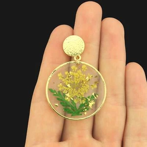 Flower Resin Gold Tone Brass Earring Studs - 1 Pair - ER1026 - Picture 1 of 1