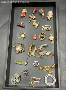 Lot of Brooches - Picture 1 of 12