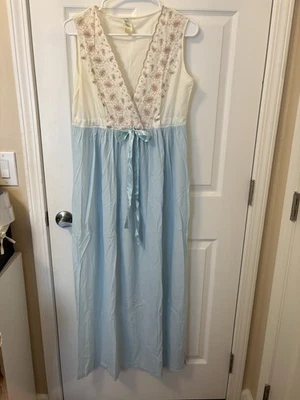 Lencería Saramal Camisón Sin Mangas Azul y Marfil Floral Bordado Talla Mediana Foto 1 de 4