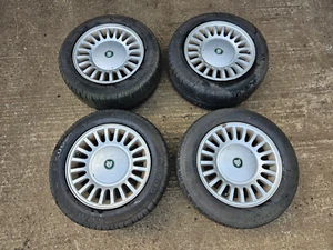 RUEDAS DE ALEACIÓN PINTADAS ORIGINALES DE 20 RADIOS JAGUAR X300 XJ40 8JX16INCHX33MM MNB6113BA - Imagen 1 de 23