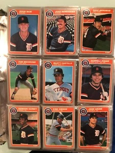 1985 FLEER BASEBALL SET COMPLETE IN BINDER W/PLASTIC SHEETS (660 CARDS-NR MINT) - Picture 1 of 9