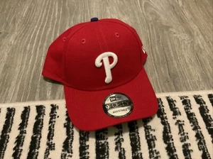 New Era Philadelphia Phillies 9FORTY Hat Men’s Adjustable OSFM Red - Picture 1 of 4