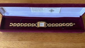 VINTAGE JACQUELINE KENNEDY CAMROSE & KROSS LADIES GOLD TONE WATCH NEEDS BATTERY - Picture 1 of 5