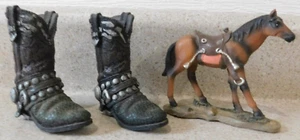 Lote de artículos de cerámica para decoración del hogar botas de vaquero de caballo - Imagen 1 de 9