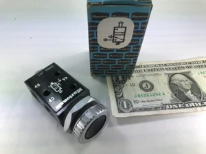 Martonair 1/8" Manual Pneumatic Valves Normally Closed S/666/51 Black Pushbutton - Picture 1 of 1