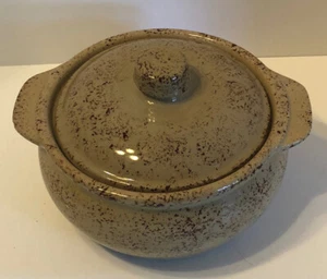 Monmouth Stoneware Casserole Bean Pot Spackled Heavy Maple Leaf USA VTG Cabin - Picture 1 of 5