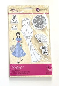 Prima Marketing Julie Nutting KYOKO muñeca sello adhesivo - Juego de 9 piezas - NUEVO - Imagen 1 de 4