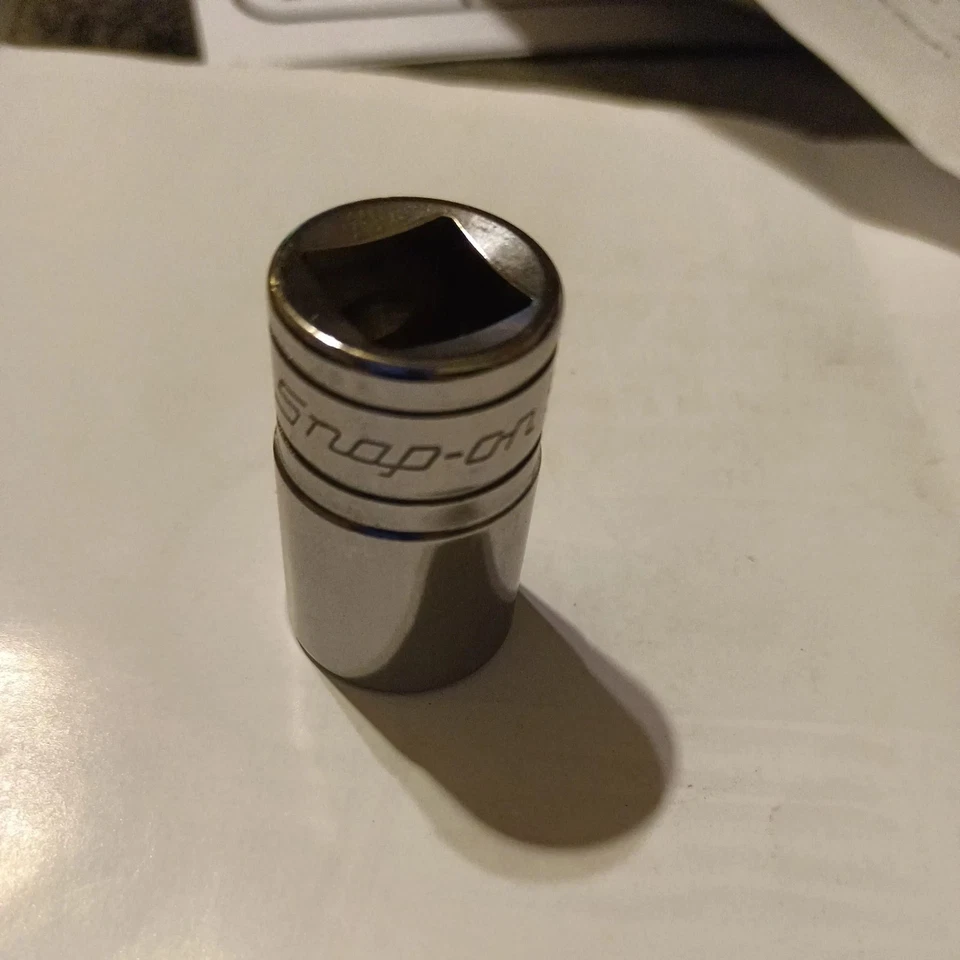 Snap On Tools SW201 SAE, 5/8", 1/2" drive, 12pt Flank Drive  Shallow  Socket USA - Image 1 of 1