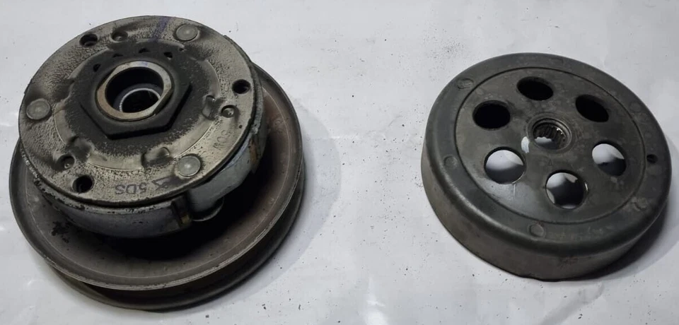 CLOCHE EMBRAYAGE YAMAHA MAJESTY MBK SKYLINER 125 2001 - Photo 1/4