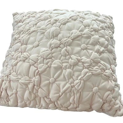 Travesseiro decorativo acolchoado rosa pálido DKNY 15” quadrado - Imagem 1 de 4