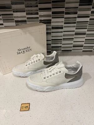 Alexander McQueen Hombre Blanco/Dorado Zapatillas Perforadas 688542 Talla 46 EU Foto 1 de 4