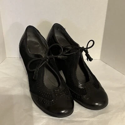 Nuevos Aerosoles Hermosos Tacones Oxford Negros Gamuza Y Cuero Talla 6.5 Foto 1 de 4