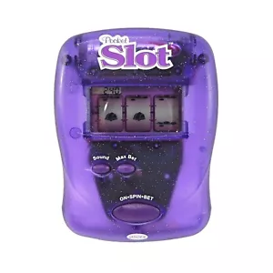 Juego de ranura de bolsillo electrónico portátil Radica 2004 púrpura de viaje portátil probado - Imagen 1 de 6