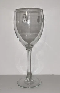 Oklahoma Sooners Frosted Wine Glass With 5 OU Frosted Logos - Picture 1 of 9