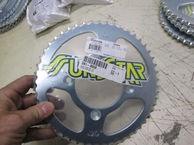 RODA DENTADA SUNSTAR - AÇO TRASEIRO - 50T 428 - XR100 CRF100F CRF125F HONDA - Imagem 1 de 4