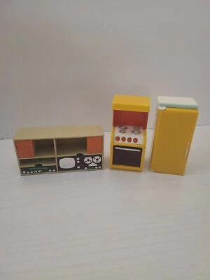 Lote de muebles para casa de muñecas Fisher Price vintage años 70 cocina salón hong kong Foto 1 de 4