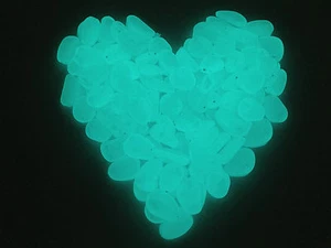 100 piezas guijarros/piedras que brillan en la oscuridad, AZUL AGUA - Hogar, jardín, acuario - Imagen 1 de 8