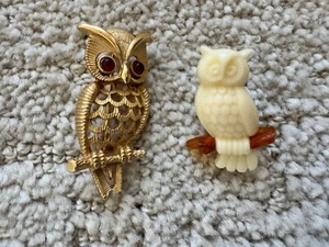 Vintage Avon Owl Pin/Brooch Gold Red Rhinestone & White Lucite Pin - Picture 1 of 10