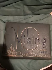 1943 Chicago,Illinois Viking Amundsen High School Yearbook huge hardback 232 Pgs - Imagen 1 de 12