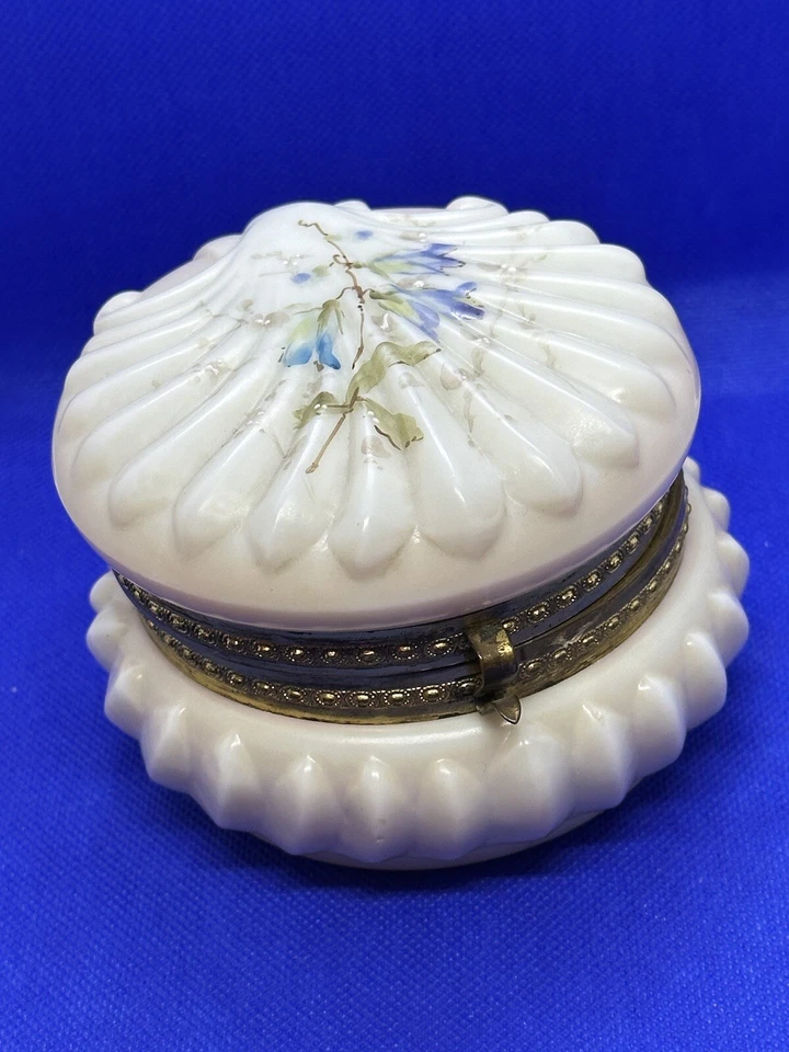 Antiguo Wavecrest Doble Carcasa Bisagras Arte Vidrio Cómodo Caja Tarro Pintado a Mano Flo Foto 1 de 4