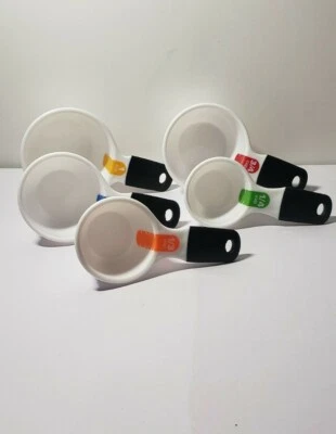 GOODCOOK PRO 5Piece Measuring Spoons Set Multicolor Letters Black Silicone Liner - Image 1 of 4