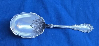 1847 ROGERS BROS. BERKSHIRE CASSEROLE SPOON or BERRY SPOON INTERNATIONAL SILVER - Image 1 of 4