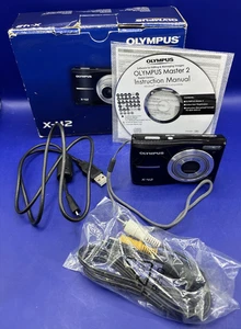 Cámara digital Olympus X-42 2009 con caja, correa, CD manual de instrucciones y cables - Imagen 1 de 22