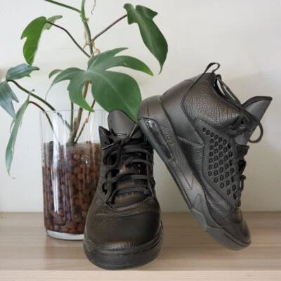 Nike Jordan Maxin 200 Black Anthracite Basketball Sneakers CD6107-010 Mens Sz 10 - Image 1 of 4