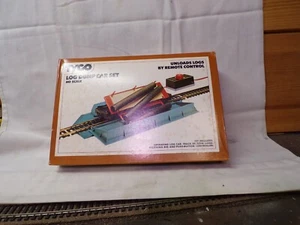 HO Scale Remote Control Log Dump Car Set T-926 W/Logs Operating Tyco Vintage - Picture 1 of 4
