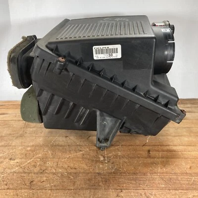 Chevrolet Tahoe 2001 caja purificadora de aire OEM, 15070030 Foto 1 de 4