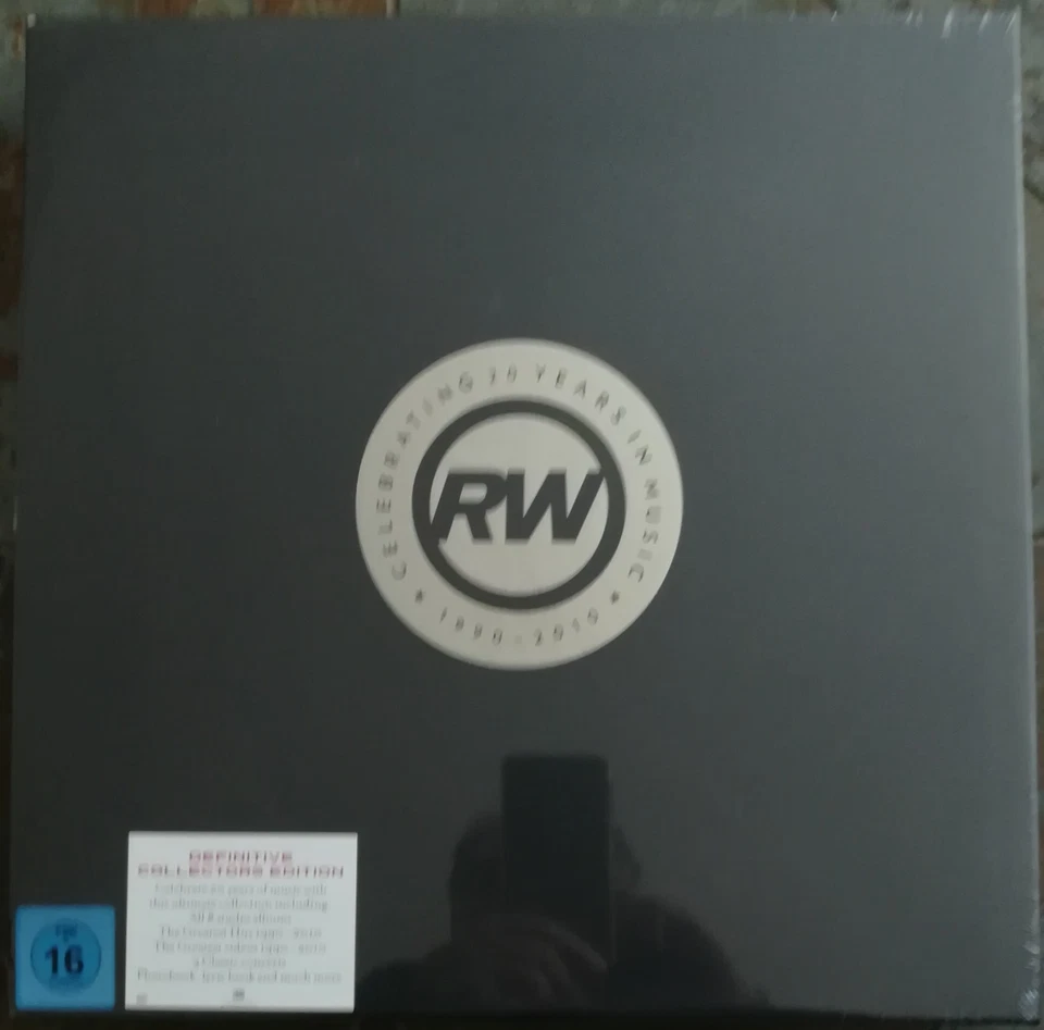 Robbie Williams: RW. The Definitive Collectors Edition. Lim. Numbered Edition - Bild 1 von 1