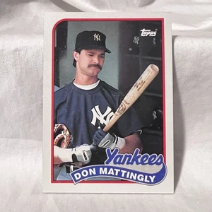 1989 Topps #700 Don Mattingly New York Yankees Baseball Card - Picture 1 of 2