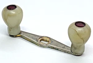 Carrete de pesca de baitcasting vintage de baja velocidad mango parcial hecho en Japón - Imagen 1 de 9