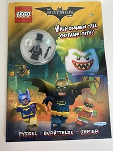 NEW LE Swedish LEGO Batman Movie Book Chaos In Gotham City Penguin Minifigure - Picture 1 of 8