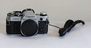 Canon AE-1 - SLR Camera Body en negro/plata - sin "asma" - Imagen 1 de 5