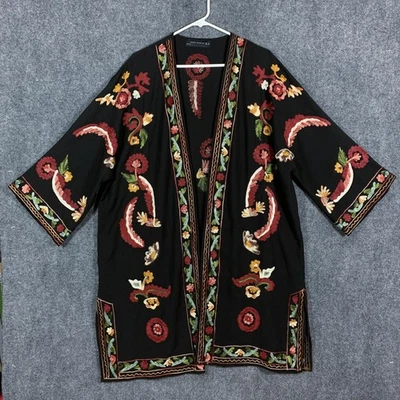 Cárdigan mujer Zara mediano grande negro bordado kimono boho frente abierto Foto 1 de 4