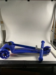 Mini patinete de juguete Best Choice Products para niños con ruedas iluminadas y altura - Imagen 1 de 6