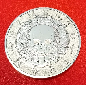 SILBER MEDAILLE. KRANICH + PFERDESKELETT. METALL FARBE SILBER NICHT EDEL - Bild 1 von 3