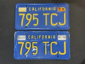 CALIFORNIA PAIR OF LICENSE PLATES BLUE 795 TCJ MAY 1992 LICENSE PLATE TAG - Picture 1 of 2
