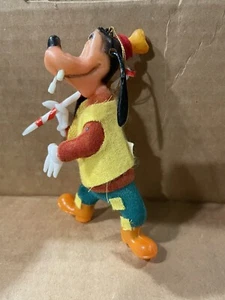 Vintage 1970's Walt Disney Donald Goofy Felt Christmas Tree Ornament Plastic - Picture 1 of 6