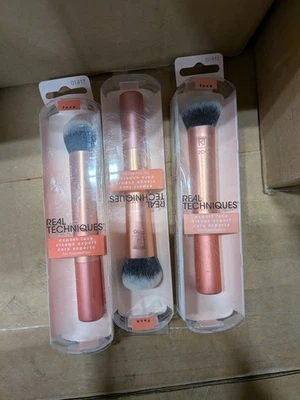 Cepillo facial 3*Real Techniques Expert Foto 1 de 3