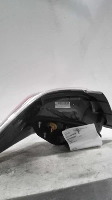 Conjunto de luz trasera derecha usado se adapta a: Subaru Impreza 2015 2,0 L Sdn derecho grado A Foto 1 de 4