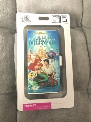 Funda Disney D-Tech Sirenita iPhone XS, Ranura para 3 Tarjetas y Pata de Cabra, Retro VHS Foto 1 de 3