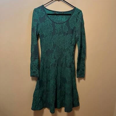 Vestido tejido Peruvian Connection Ileanna talla XS floral Foto 1 de 4