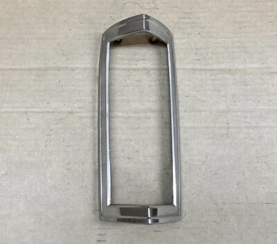 1977-1979 Ford Thunderbird Turn Signal Light Parking Lamp Bezel RH - Image 1 of 4