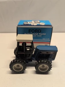 Scale Models Ford 256 Versatile Bi-Directional Tractor Diecast 1:32 Diecast NIB - Picture 1 of 7