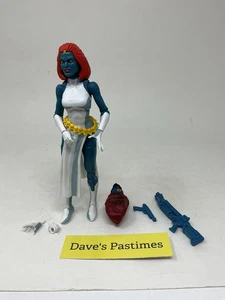 Figura de acción Marvel Legends Mystique X-Men serie animada caja VHS MX - Imagen 1 de 4