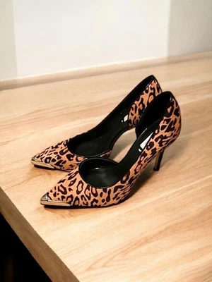 Women's Guess Animal Print leopard Stilettos size 7.5  slip on  - Image 1 of 4